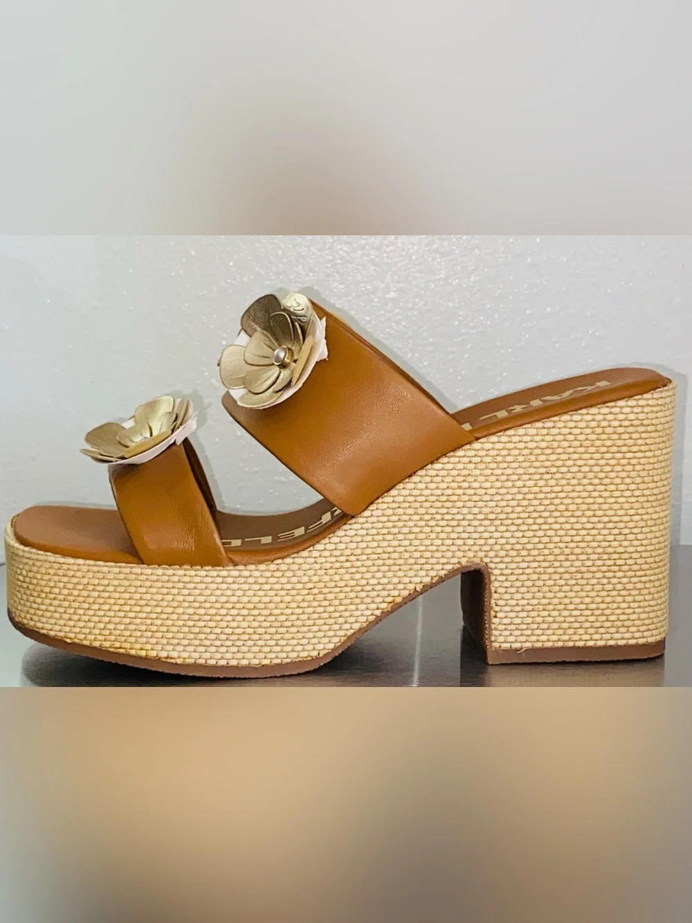 KARL LAGERFELD LEATHER AND RAFFIA PLATFORM SANDALS WITH GOLD METALLIC FLOWERS